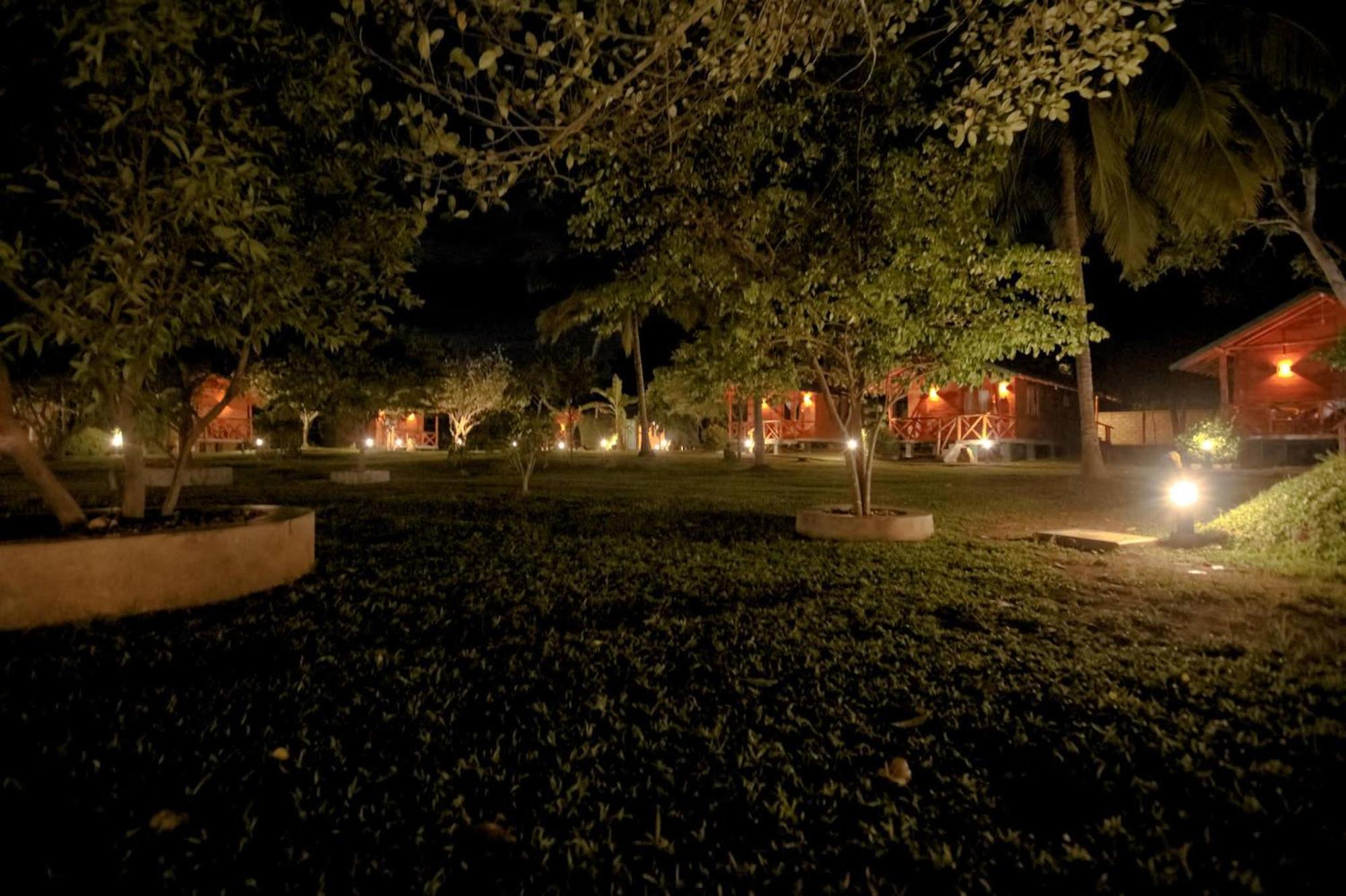 The Mastodon Valley Safari Resort Udawalawe Eksteriør billede